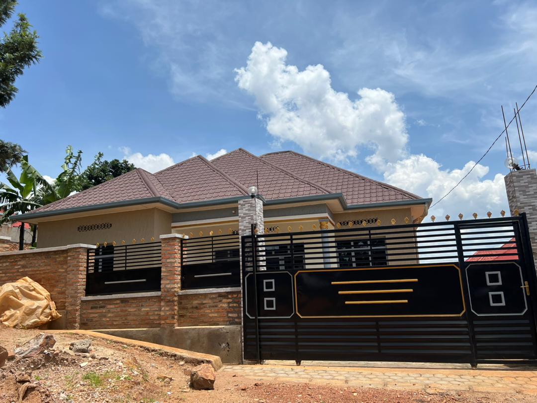 4 Bedroom House for Sale in Masaka Near Hospital – Kigali  