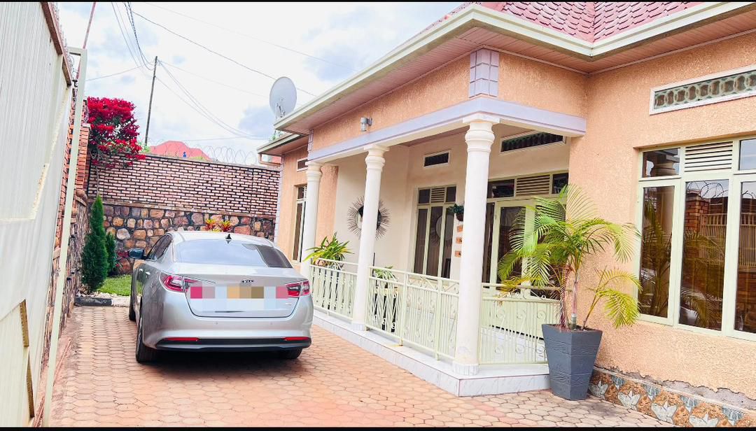 4 Bedroom House for Sale in Kicukiro Kagarama (Muyange)