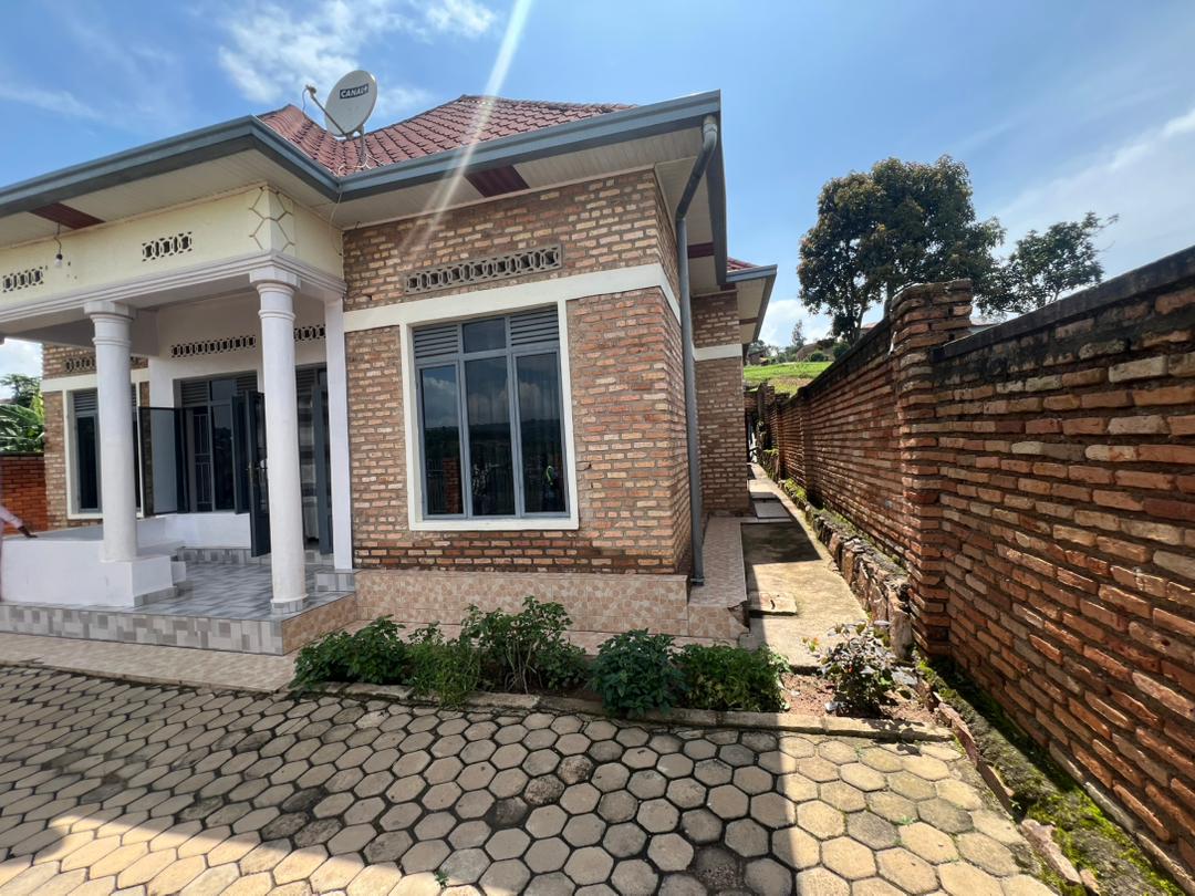 Affordable 3 Bedroom House for Sale in Bishenyi 