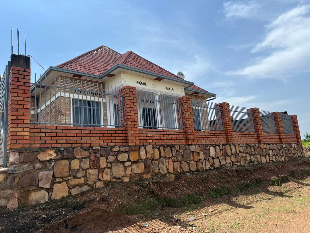 4 Bedroom House for Sale in Bishenyi 