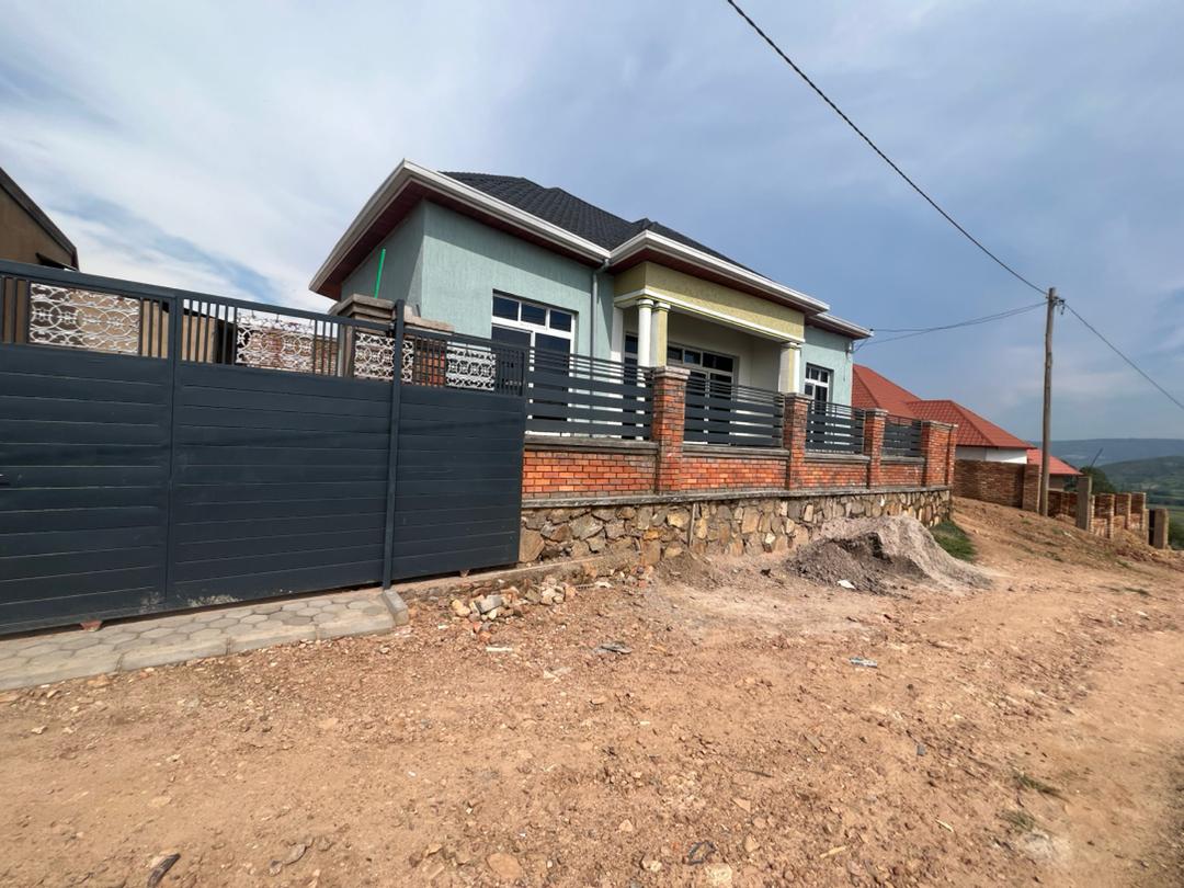 4 Bedroom House for Sale in Ruyenzi Kamonyi