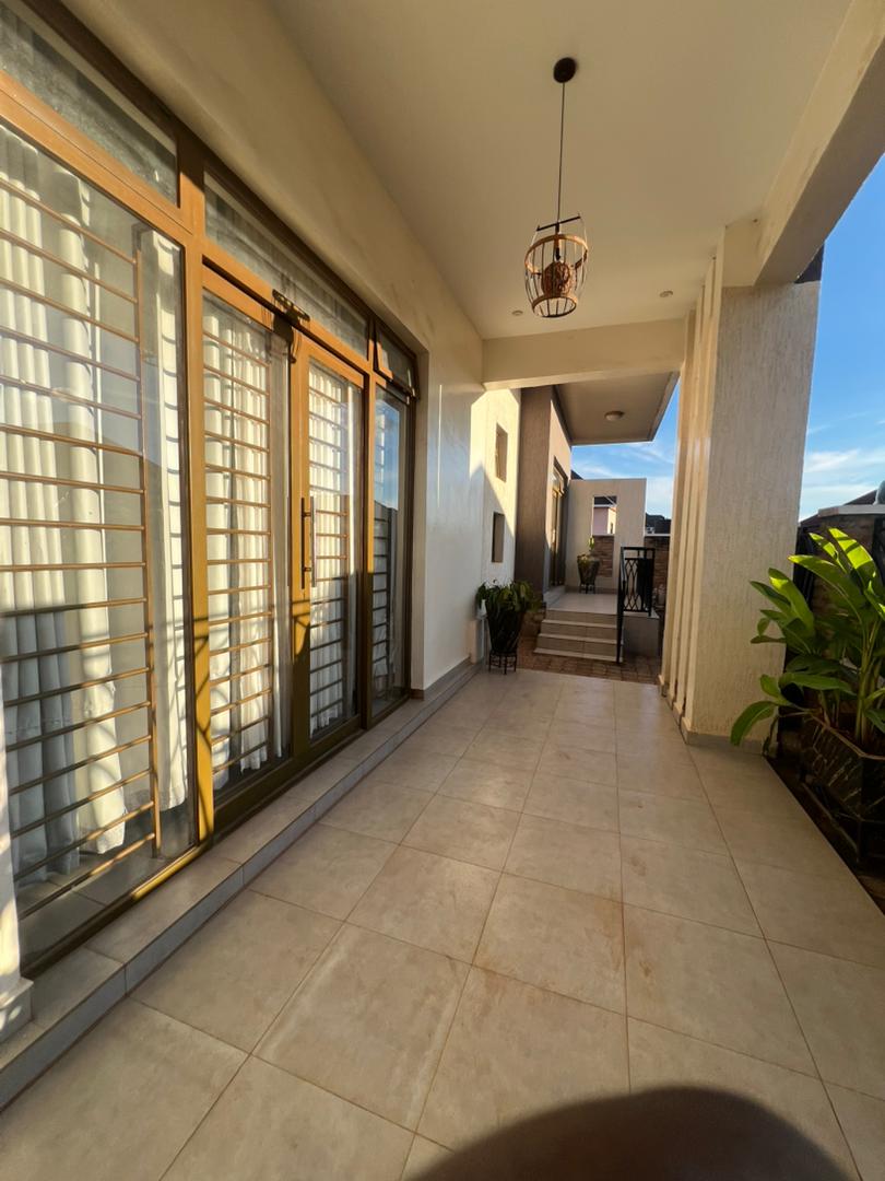 Modern 4-Bedroom House with Parking for 2 Cars – Gahanga, Kicukiro 