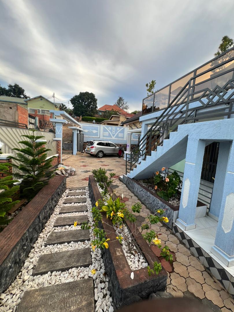 Kanombe House for Sale (Near Hospital