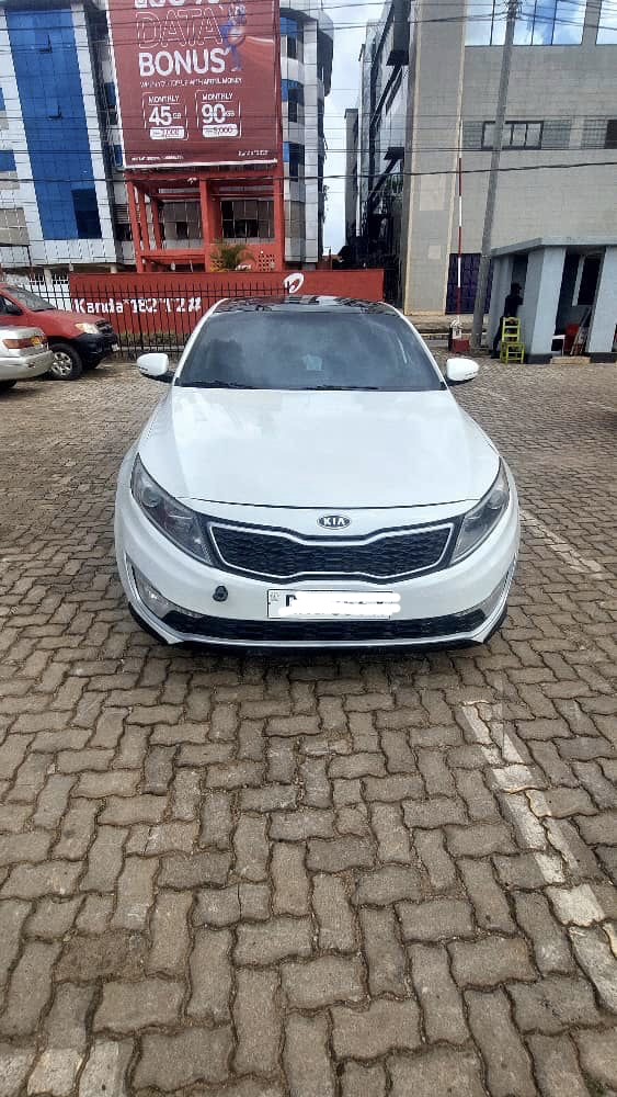 2012 Kia K5 with Sunroof for Sale in Kigali Rwanda