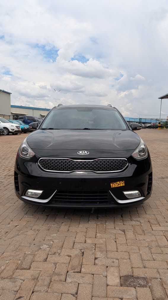 🚗 Kia Niro 2018 HYBRID IGURISHWA